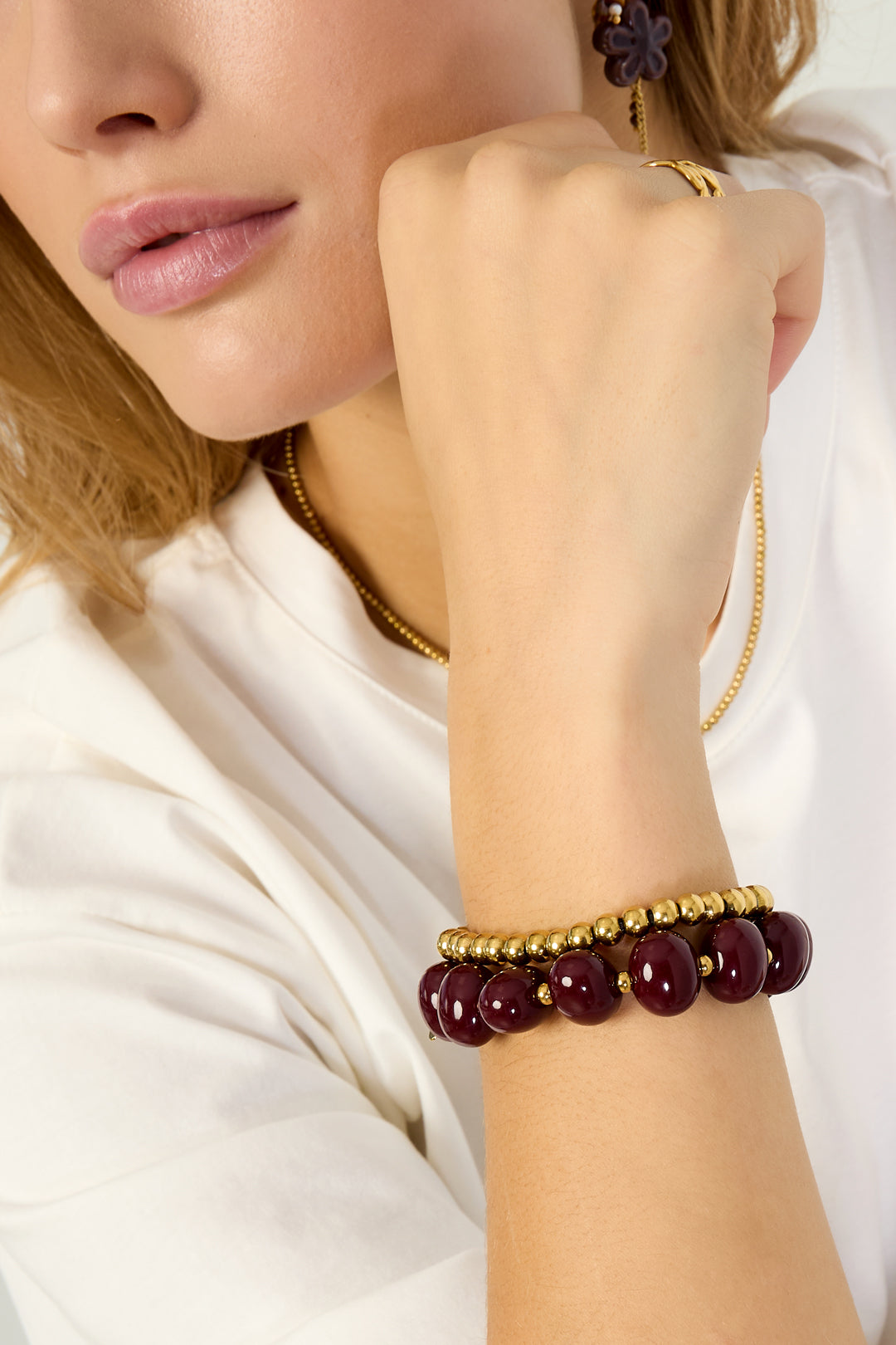 Elastieke kralenarmband met grote kralen